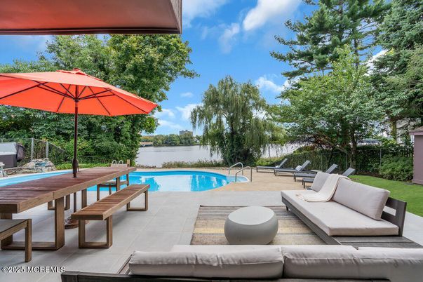 Exterior, Pool, Water