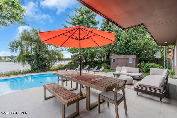 Exterior, Pool, Water