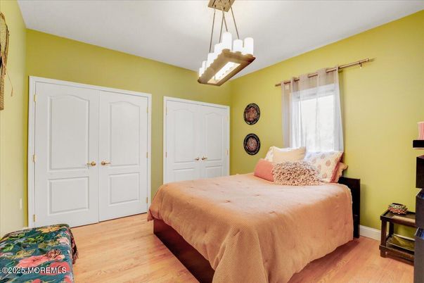 Bedroom, Interior, Pendant Lights, Wood Texture Flooring