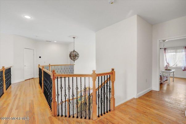 Interior, Pendant Lights, Recessed Lighting, Wood Texture Flooring