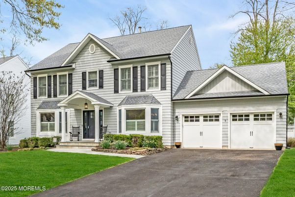 Attached, Exterior, Facade, Farmhouse
