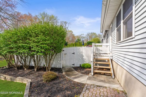 Backyard, Exterior