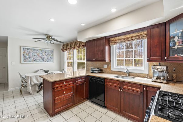 Dining room, Interior, Kitchen, Recessed Lighting
