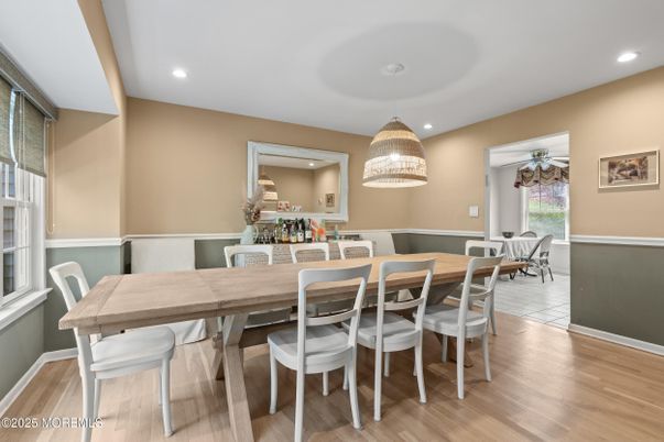 Chandelier, Dining room, Interior, Recessed Lighting, Wood Texture Flooring