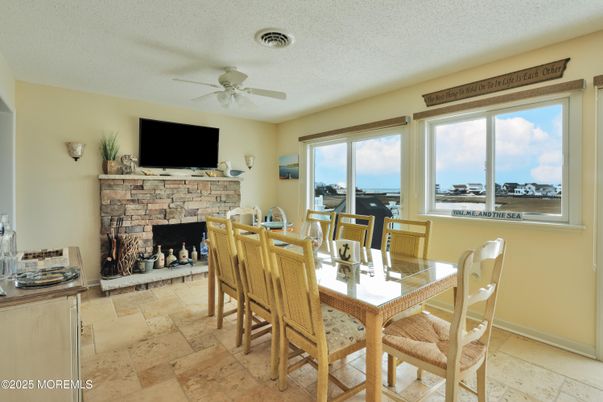 Dining room, Fireplace, Interior