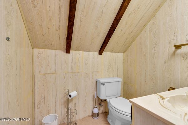 Bathroom, Interior, Wooden Beams
