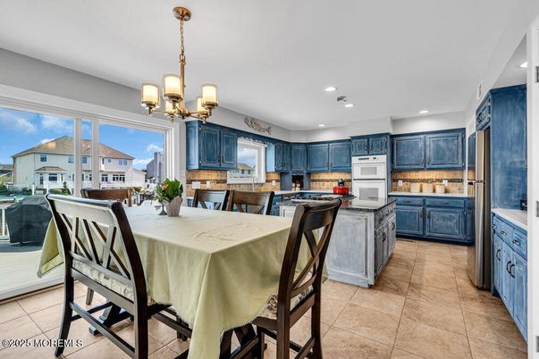 Chandelier, Dining room, Interior, Kitchen, Recessed Lighting