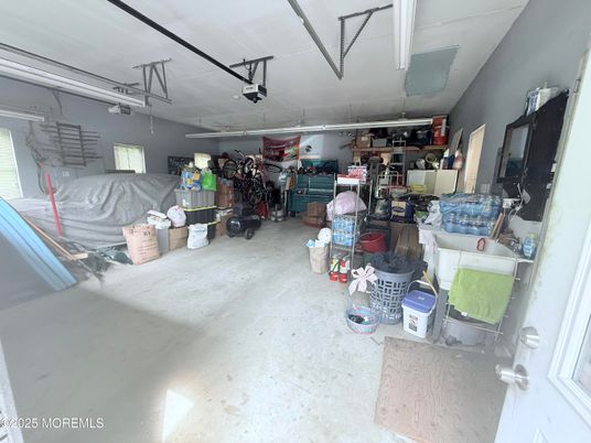 Garage, Interior