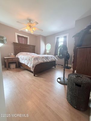 Bedroom, Fitness Equipment, Interior, Wood Texture Flooring