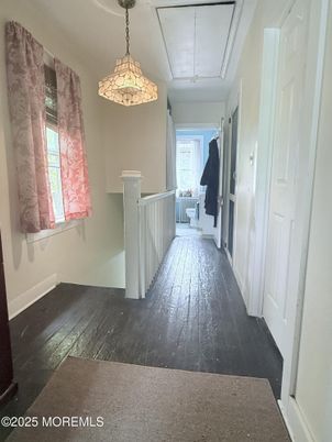 Interior, Pendant Lights, Wood Texture Flooring