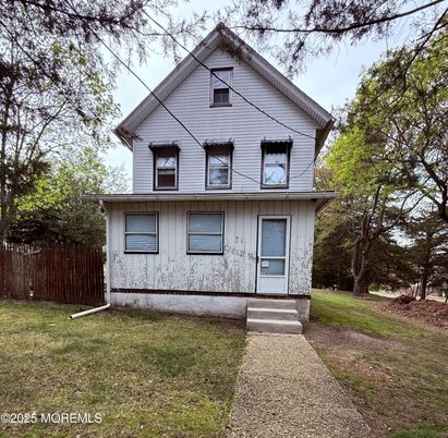 Exterior, Facade, Farmhouse