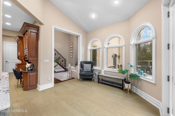 Interior, Recessed Lighting, Wood Texture Flooring