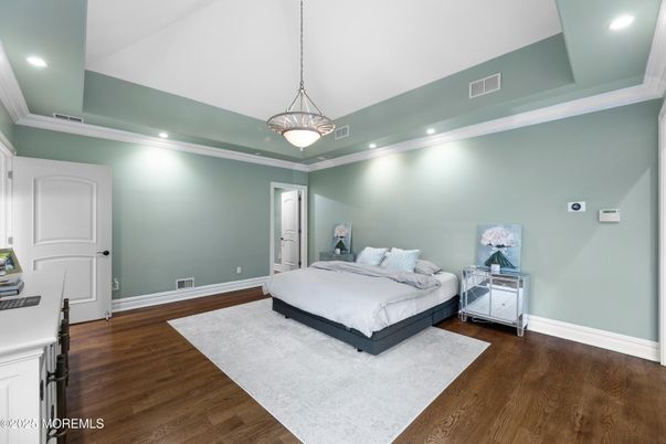 Bedroom, Interior, Pendant Lights, Recessed Lighting, Wood Texture Flooring