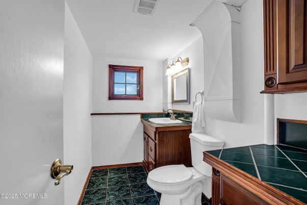 Bathroom, Interior, Tile Countertops