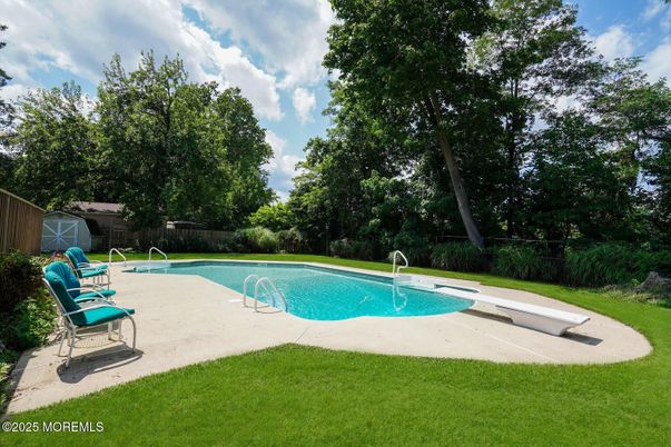 Exterior, Pool