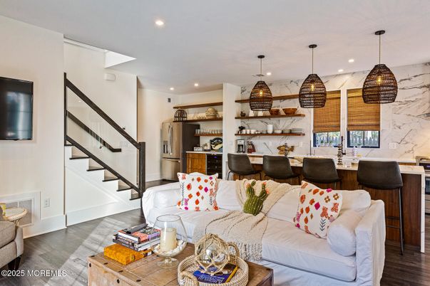 Interior, Kitchen, Living room, Marble Walls, Pendant Lights, Recessed Lighting, Wood Texture Flooring