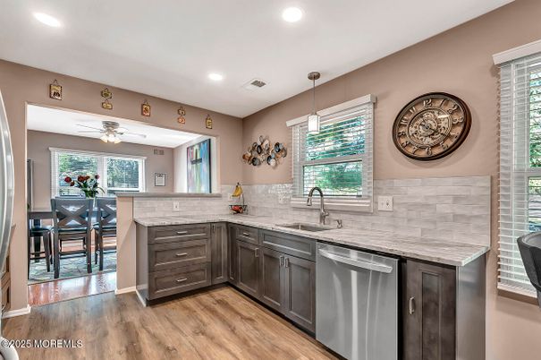 Dining room, Interior, Kitchen, Pendant Lights, Recessed Lighting, Wood Texture Flooring