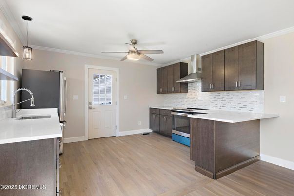 Interior, Kitchen, Pendant Lights, Wood Texture Flooring