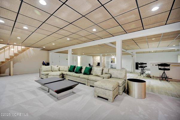Fitness Equipment, Interior, Living room, Recessed Lighting