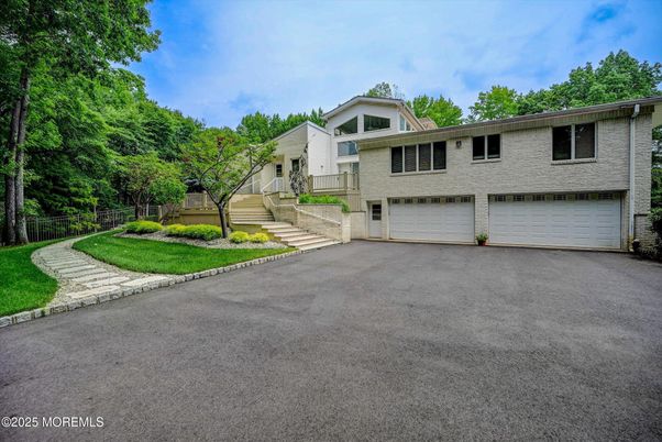 Attached, Exterior, Facade, Raised Ranch