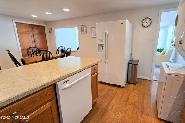 Dining room, Interior, Kitchen, Recessed Lighting, Wood Texture Flooring