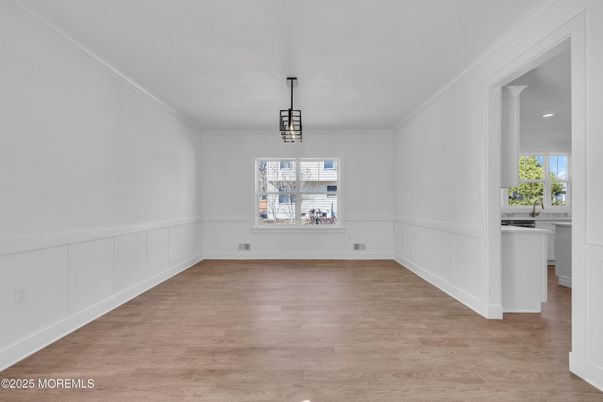 Empty room, Interior, Pendant Lights, Wood Texture Flooring