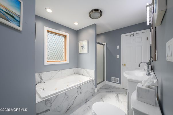 Bathroom, Interior, Marble, Recessed Lighting