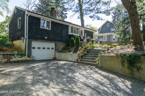 Attached, Exterior, Facade, Raised Ranch
