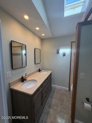 Bathroom, Dual Sink Vanities, Interior, Recessed Lighting
