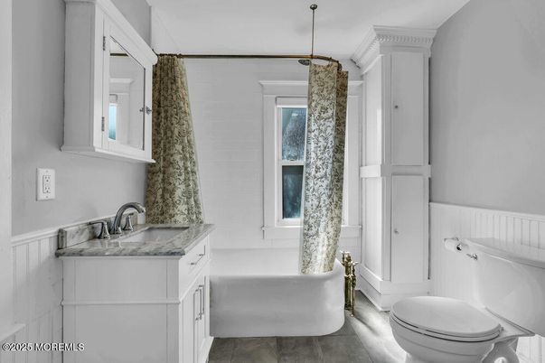 Bathroom, Interior, Pendant Lights