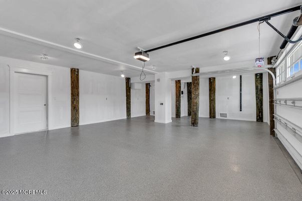 Garage, Interior