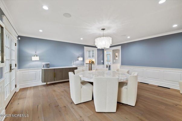 Chandelier, Dining room, Interior, Recessed Lighting, Wood Texture Flooring