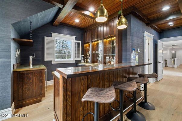 Interior, Pendant Lights, Recessed Lighting, Wooden Beams, Wooden Ceilings, Wood Texture Flooring