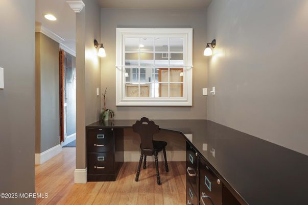 Home Office, Interior, Recessed Lighting, Wood Texture Flooring