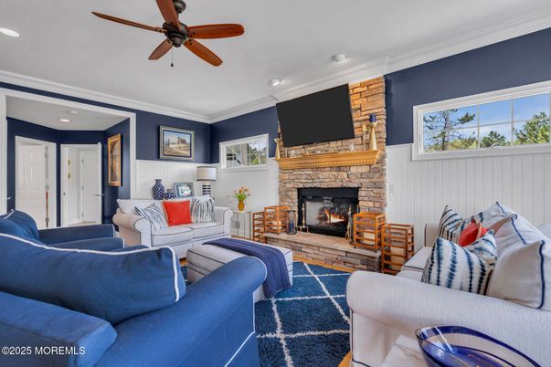 Fireplace, Interior, Living room, Recessed Lighting