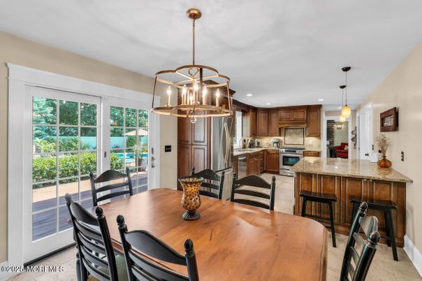 Dining room, Interior, Kitchen, Pendant Lights, Recessed Lighting, Stainless Steel Appliances