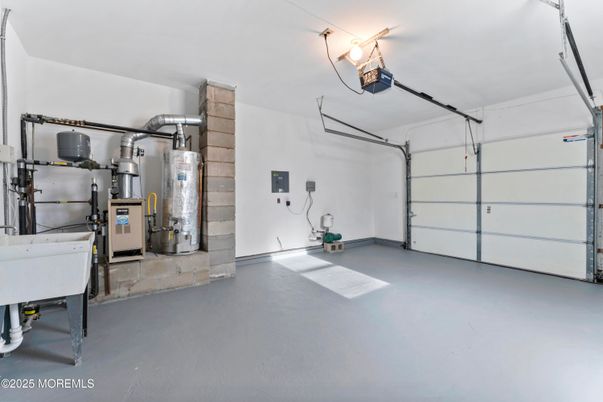 Garage, Interior