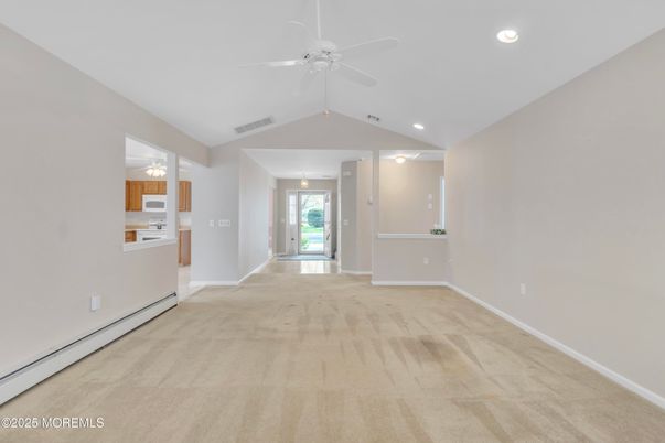 Empty room, Interior, Recessed Lighting