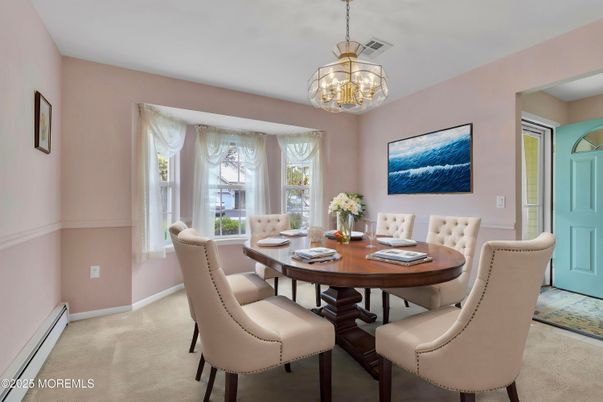 Chandelier, Dining room, Interior, Pendant Lights