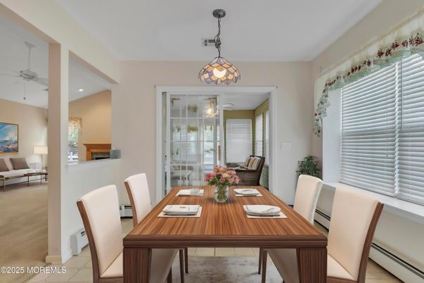 Dining room, Interior, Pendant Lights, Recessed Lighting
