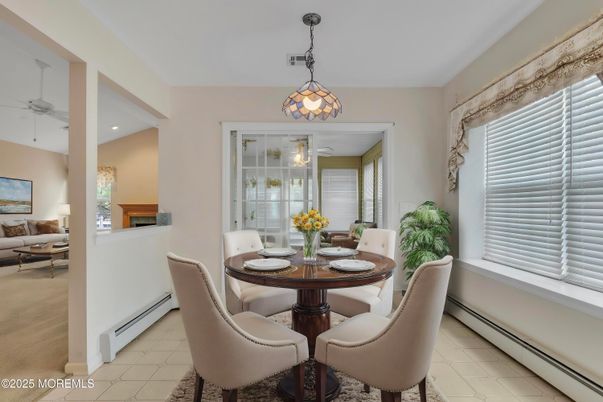 Dining room, Interior, Pendant Lights, Recessed Lighting