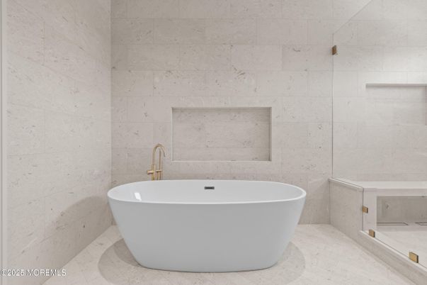 Bathroom, Free Standing Baths, Interior