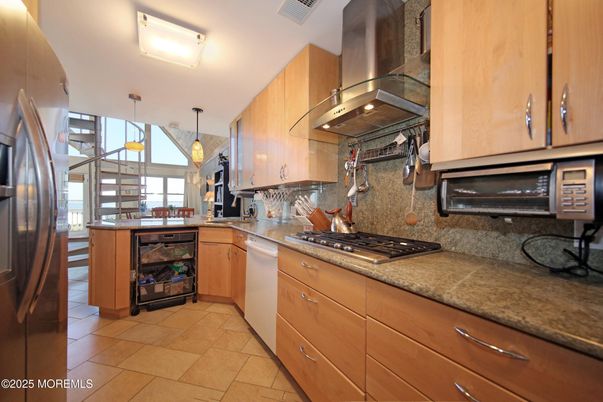Interior, Kitchen, Pendant Lights, Stainless Steel Appliances