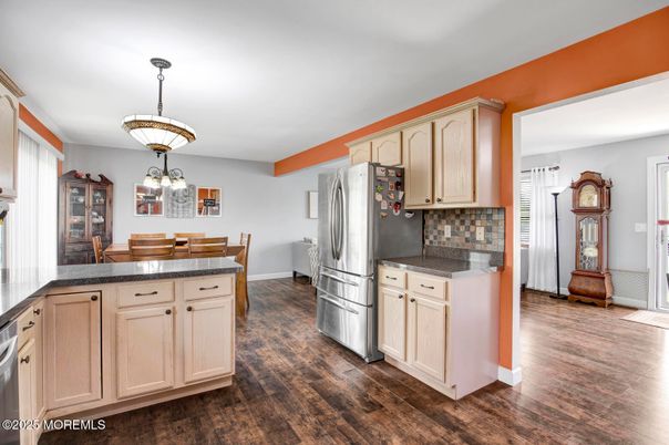 Dining room, Interior, Kitchen, Pendant Lights, Wood Texture Flooring