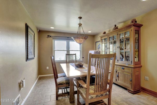 Dining room, Interior, Pendant Lights, Recessed Lighting