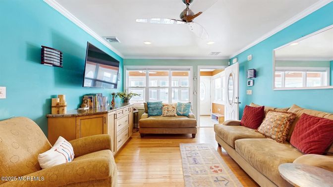 Interior, Living room, Recessed Lighting, Wood Texture Flooring