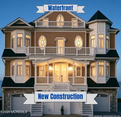 Attached, Exterior, Facade, Queen Anne Victorian