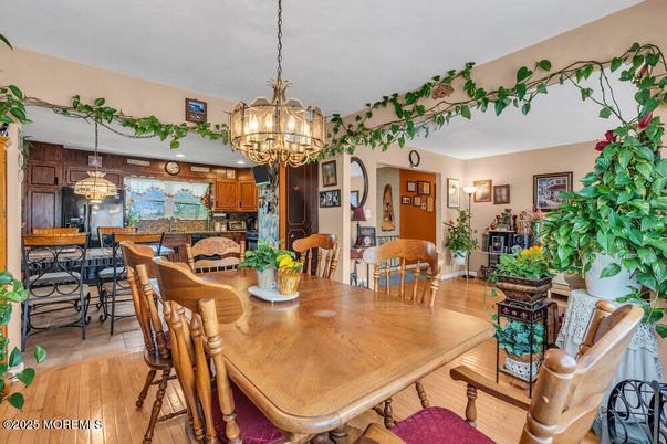 Chandelier, Dining room, Interior, Kitchen, Pendant Lights, Wood Texture Flooring