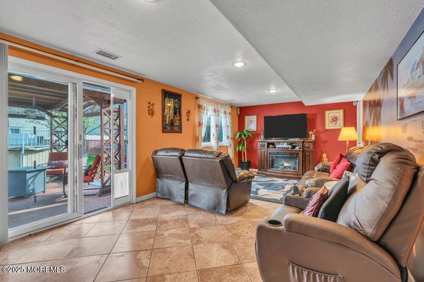 Fireplace, Interior, Living room, Recessed Lighting
