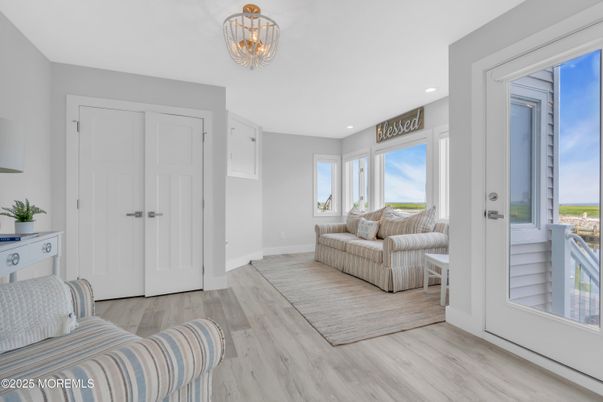 Chandelier, Interior, Living room, Recessed Lighting, Wood Texture Flooring